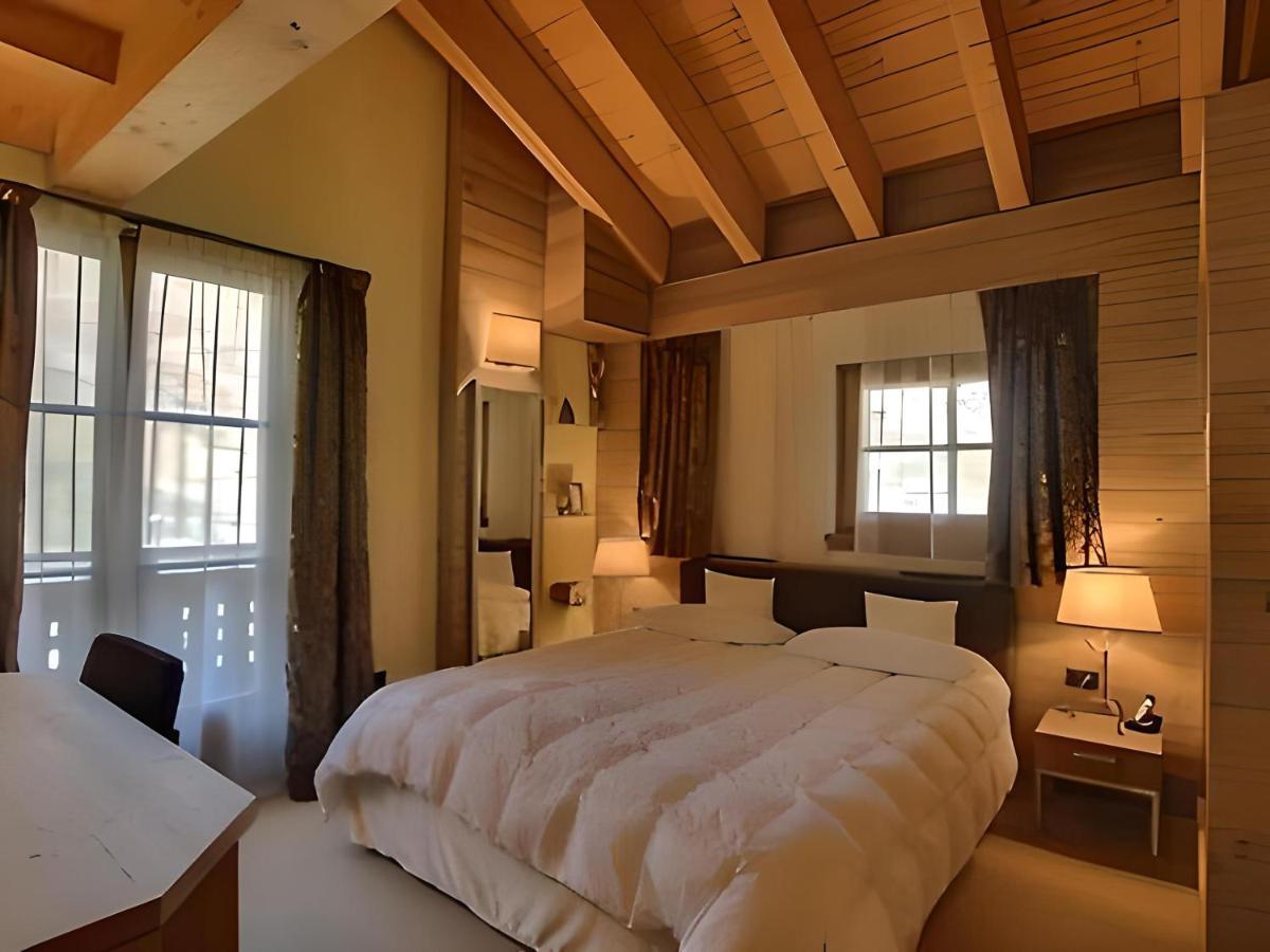 Bait De Angial Hotel
