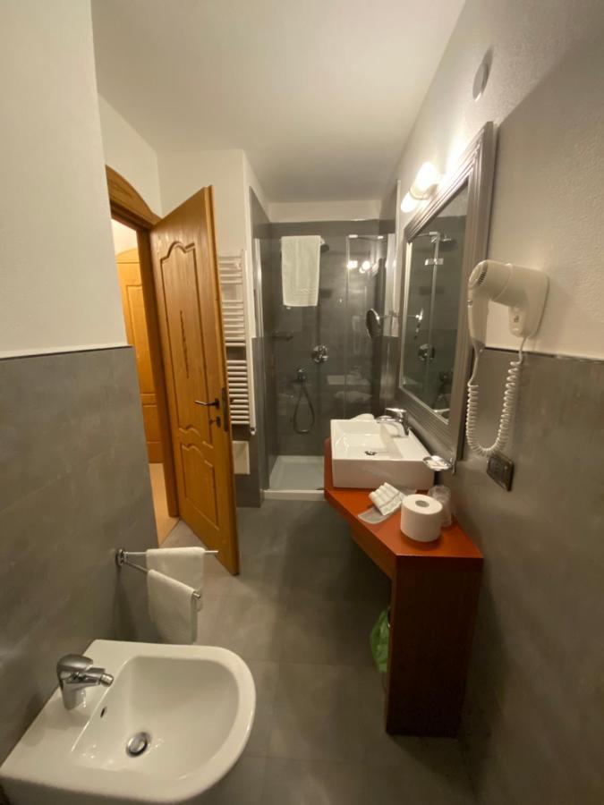Bait De Angial Hotel