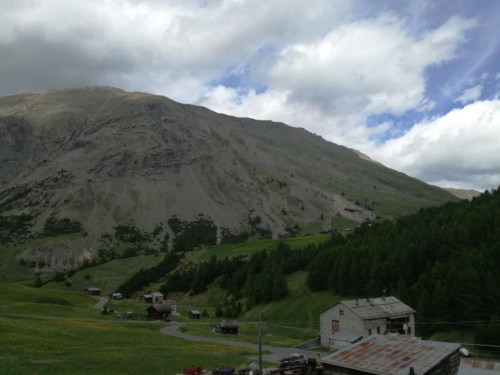 Bait De Angial Hotel