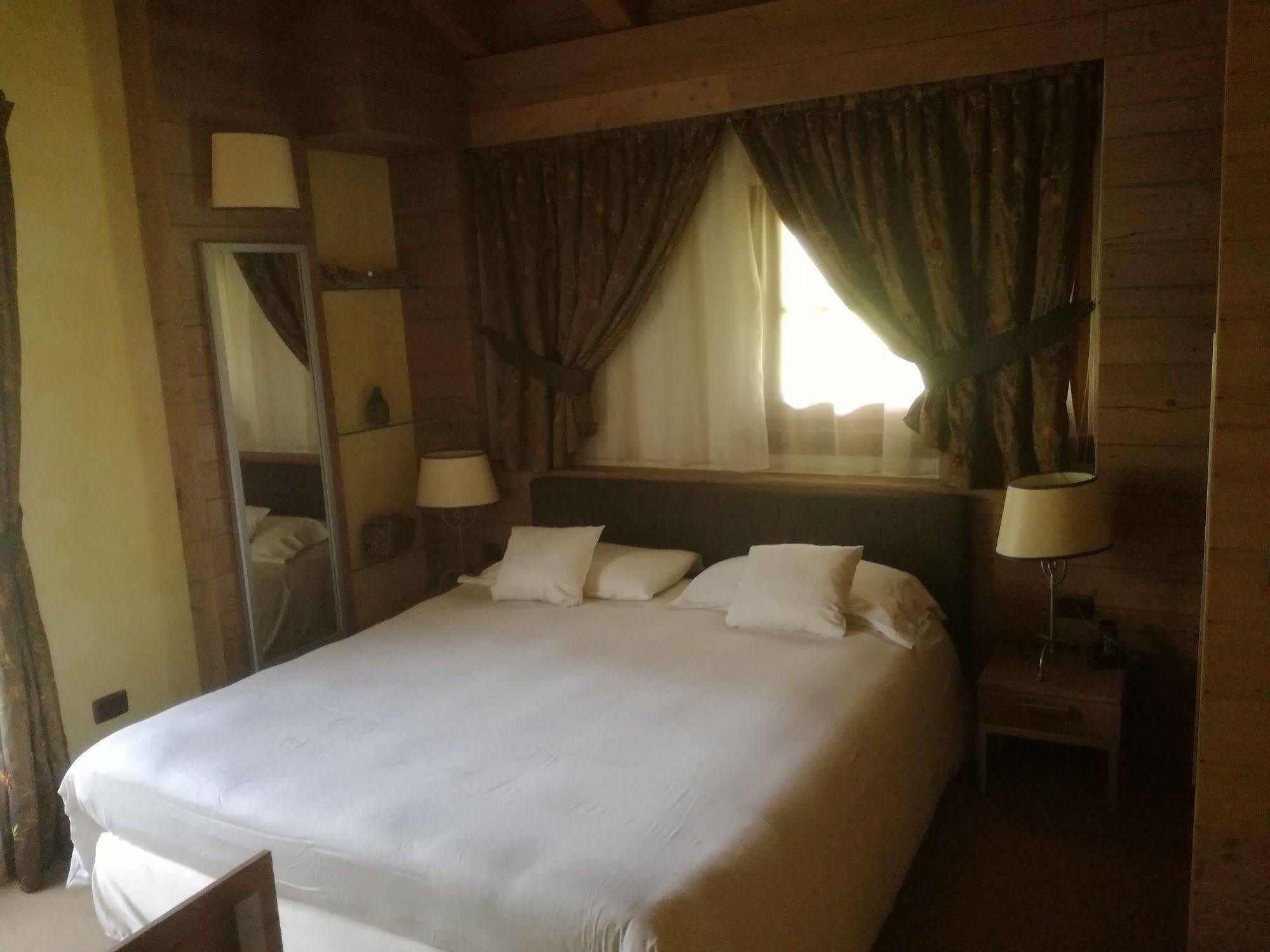 Hotel Bait De Angial 3*